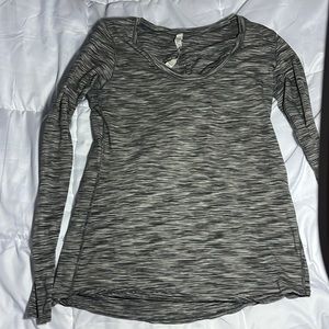 Long sleeve Lululemon athletic top